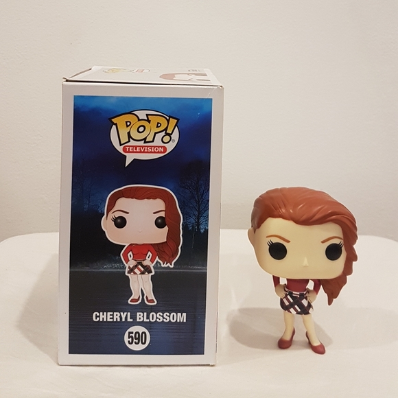 Cheryl Blossom Riverdale Funko Pop 590 - Picture 2 of 7